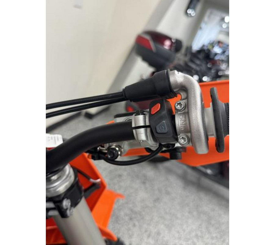 2026 KTM 300 XC - KT2928