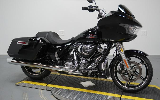 2024 Harley-Davidson® Road Glide® Vivid Black