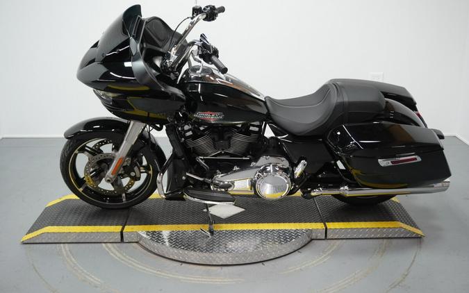 2024 Harley-Davidson® Road Glide® Vivid Black