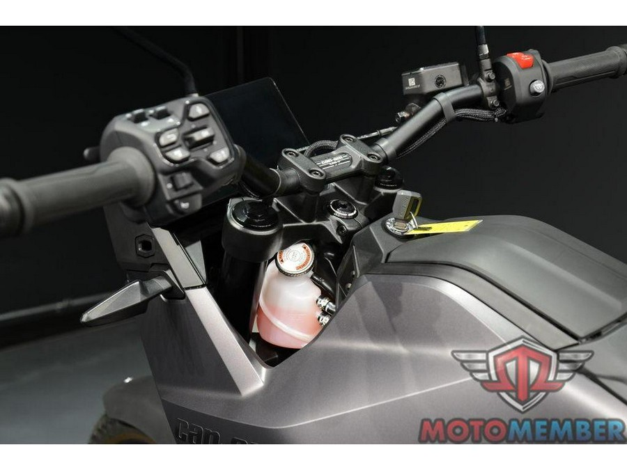 2025 Can-Am Origin Carbon Black