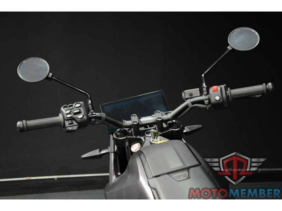 2025 Can-Am Origin Carbon Black