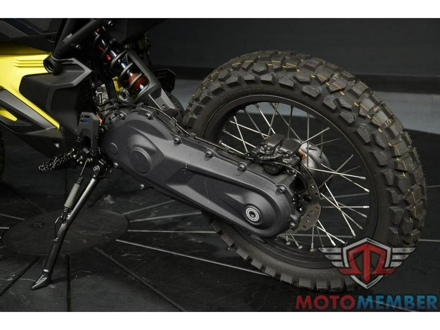 2025 Can-Am Origin Carbon Black