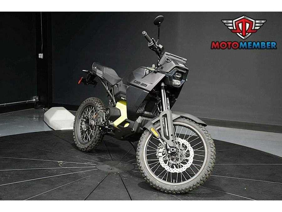 2025 Can-Am Origin Carbon Black