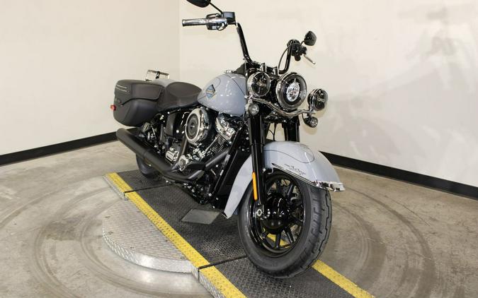 2026 Harley-Davidson® FLHC - Heritage Classic