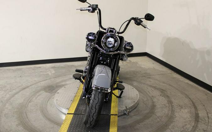 2026 Harley-Davidson® FLHC - Heritage Classic