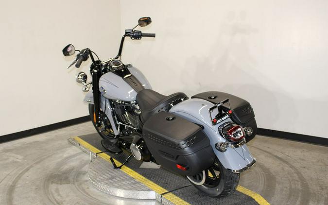 2026 Harley-Davidson® FLHC - Heritage Classic