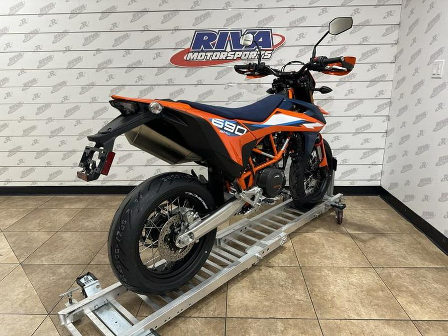 2024 KTM 690 SMC R