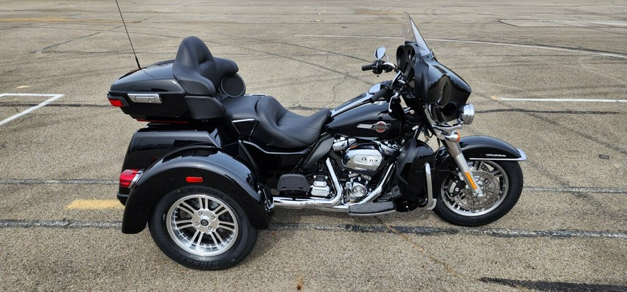 2024 Harley-Davidson® Tri Glide® Ultra FLHTCUTG
