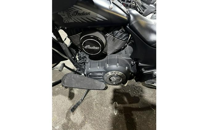 2017 Indian Motorcycle CHIEFTAIN DARK HORSE, THNDR BLK SMOKE, 49S Dark Horse®