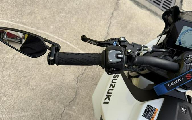 2023 Suzuki GSX-8S