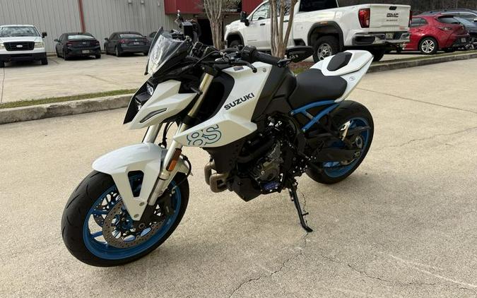 2023 Suzuki GSX-8S