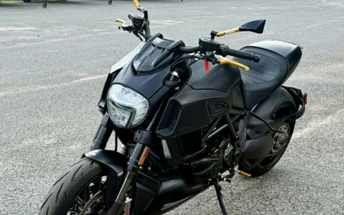 2016 Ducati BASE