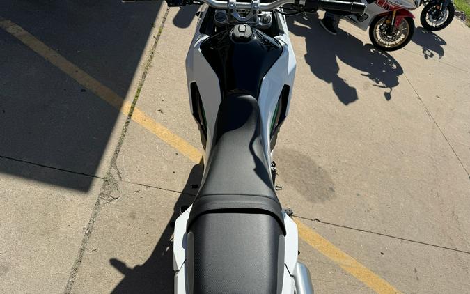 2026 Kawasaki KLE®500 SE ABS