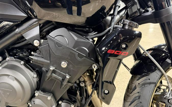 2026 Triumph Trident 800 Jet black