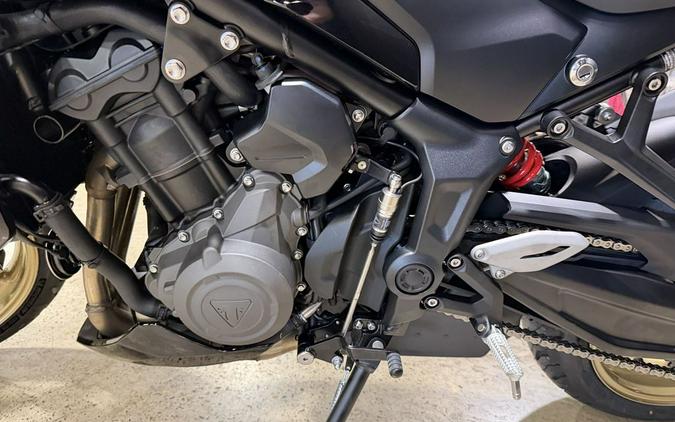 2026 Triumph Trident 800 Jet black