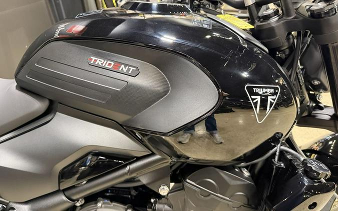 2026 Triumph Trident 800 Jet black