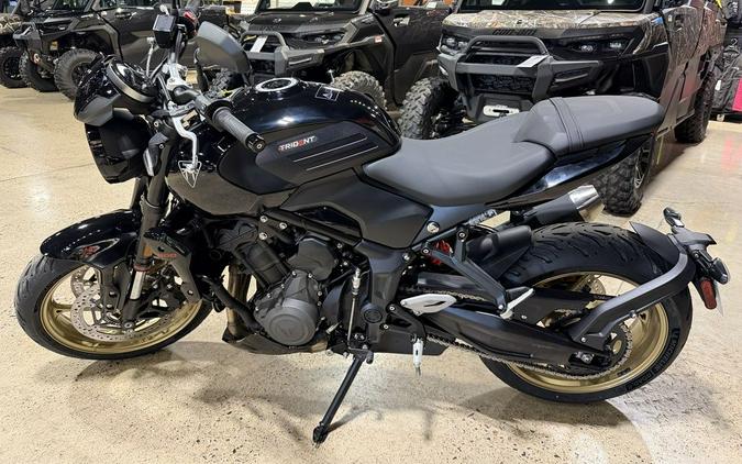 2026 Triumph Trident 800 Jet black