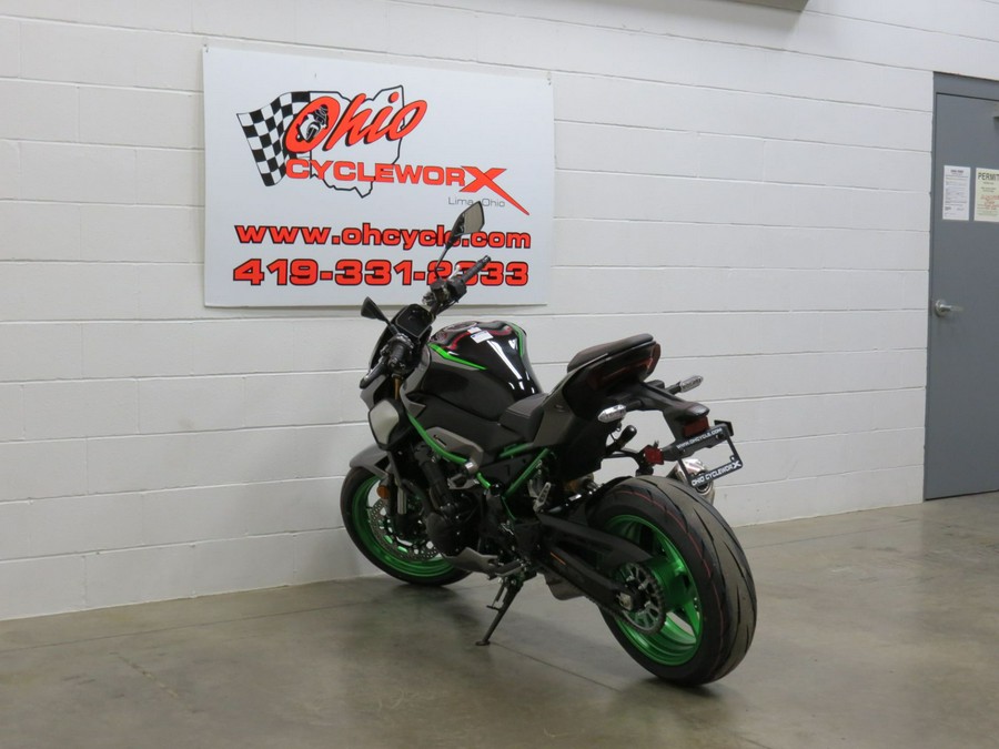 2025 Kawasaki Z900 SE ABS