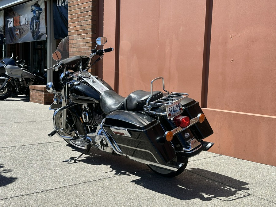 Harley-Davidson® Road King® Vivid Black
