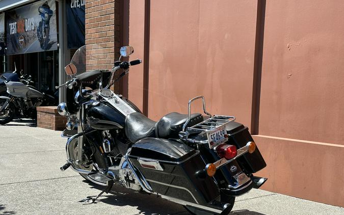 Harley-Davidson® Road King® Vivid Black