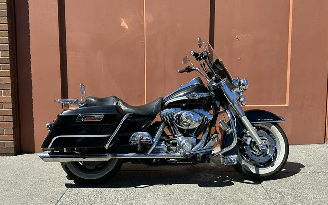 Harley-Davidson® Road King® Vivid Black