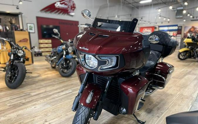 2022 Indian Motorcycle® Pursuit Limited with Premium Package Maroon Metallic/Crimson Metallic