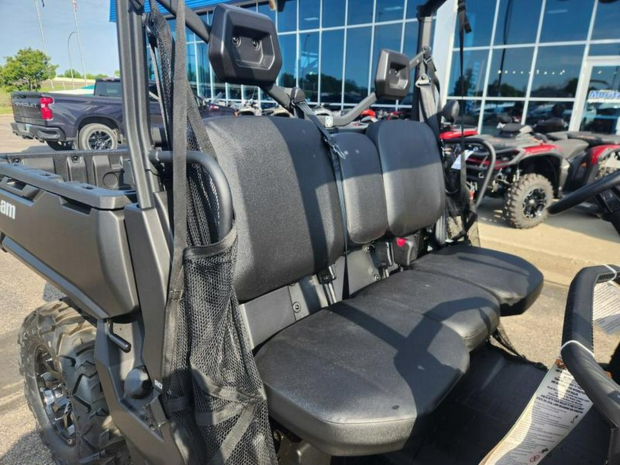 2025 Can-Am® Defender DPS HD9 Stealth Black