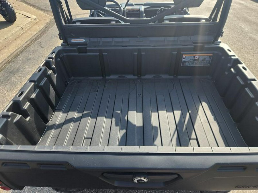 2025 Can-Am® Defender DPS HD9 Stealth Black