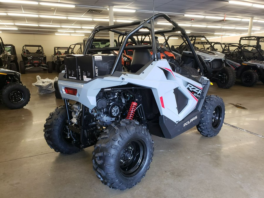 2024 Polaris RZR 200 EFI