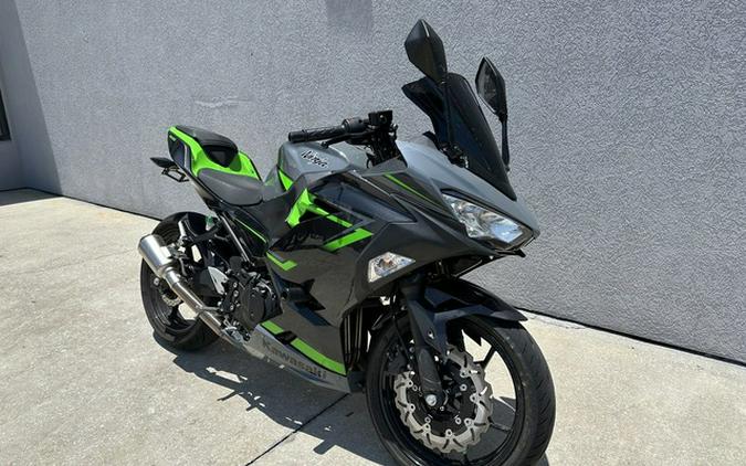 2019 Kawasaki Ninja 400 ABS Metallic Spark Black