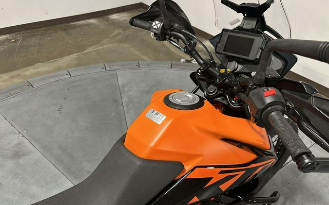 2024 KTM Adventure 390