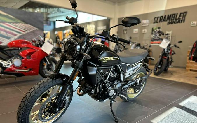 New 2025 Ducati SCR 800 FT