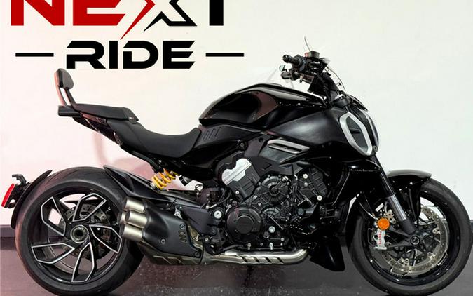 2024 Ducati Diavel V4 Black