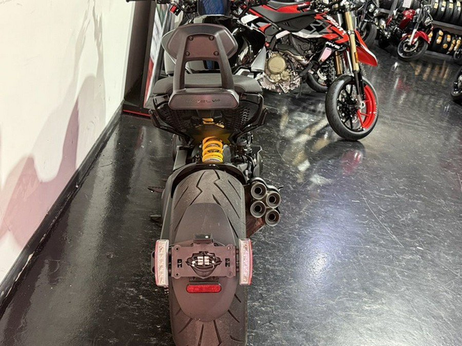 2024 Ducati Diavel V4 Black