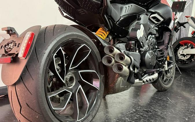 2024 Ducati Diavel V4 Black