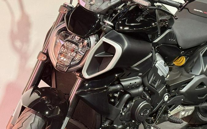 2024 Ducati Diavel V4 Black