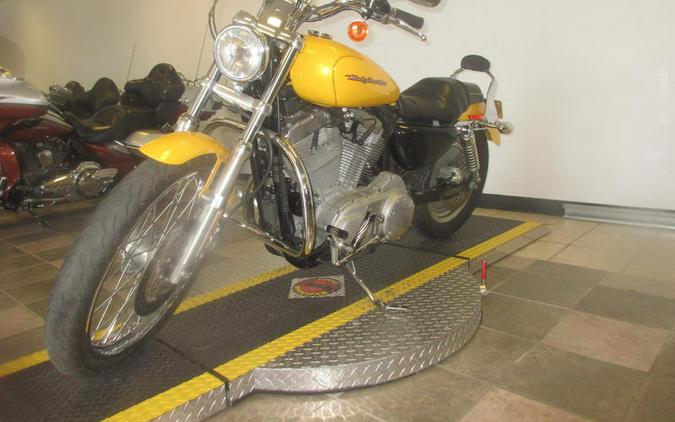 2005 Harley-Davidson® XL883C - Sportster® Custom 883C