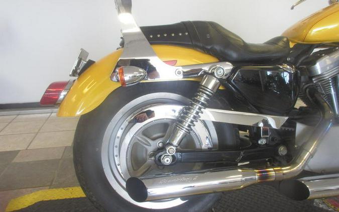 2005 Harley-Davidson® XL883C - Sportster® Custom 883C