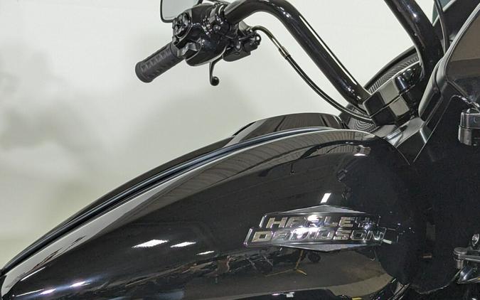 2024 Harley-Davidson Road Glide® Vivid Black (Black Finish) Long Haul Pkg