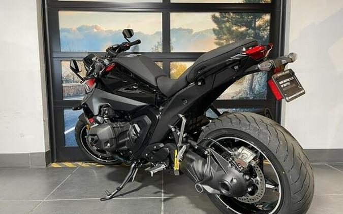 2026 BMW R 1300 R