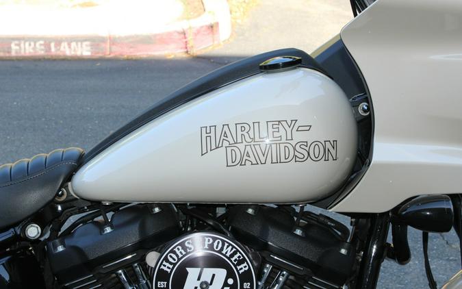 Harley-Davidson® Low Rider® ST 2023 FXLRST 012301B WHITE SAND PRL