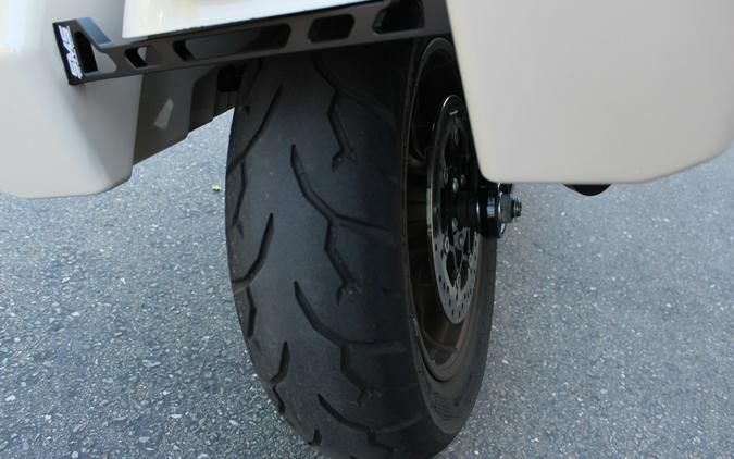 Harley-Davidson® Low Rider® ST 2023 FXLRST 012301B WHITE SAND PRL