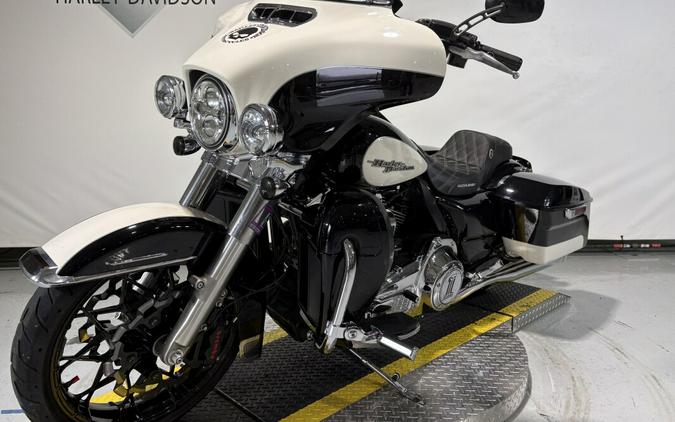 2014 Electra Glide Standard Police Black and White