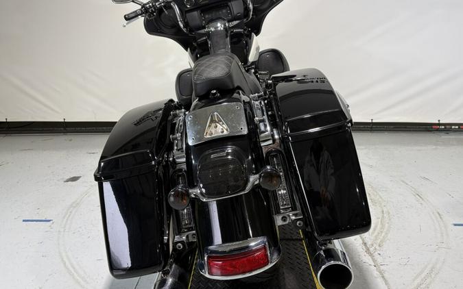 2014 Electra Glide Standard Police Black and White