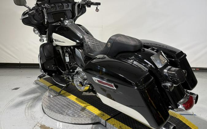 2014 Electra Glide Standard Police Black and White