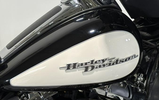 2014 Electra Glide Standard Police Black and White