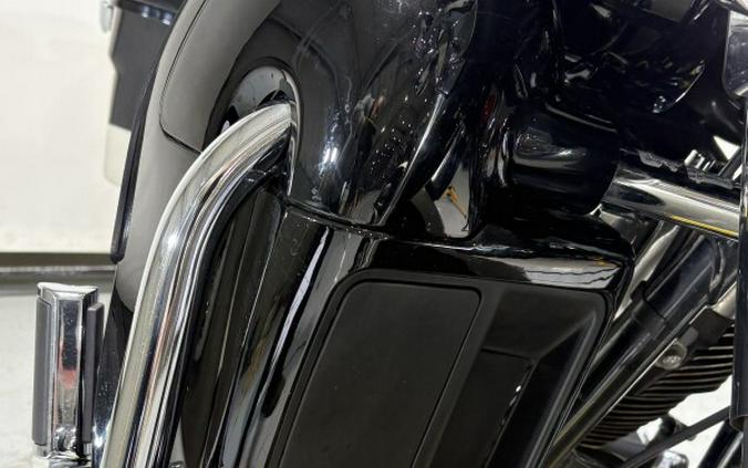 2014 Electra Glide Standard Police Black and White