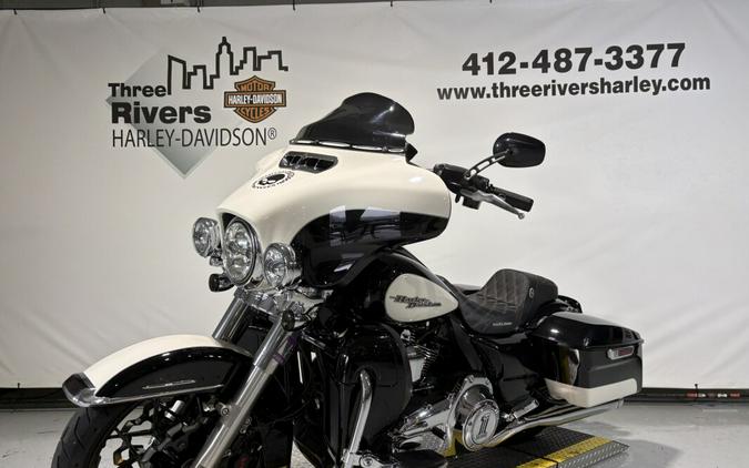 2014 Electra Glide Standard Police Black and White