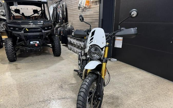 2026 Triumph Scrambler 400 XC Vanilla White