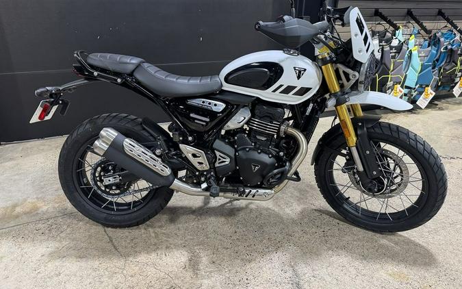 2026 Triumph Scrambler 400 XC Vanilla White